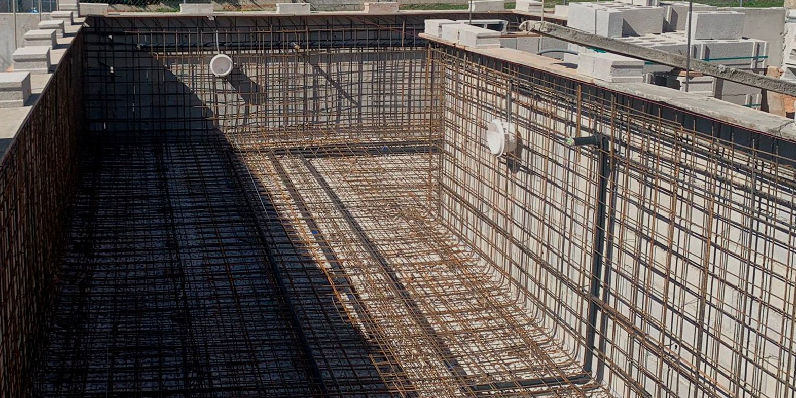 CONSTRUCCIÓN Y REPARACIÓN DE PISCINAS