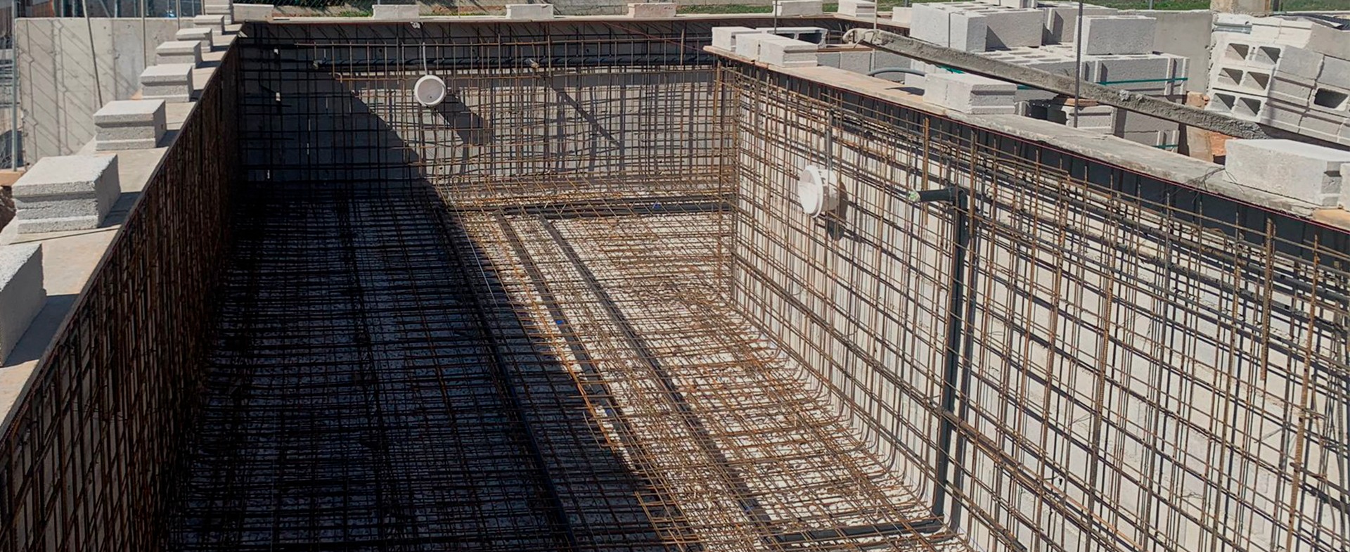 CONSTRUCCIÓN Y REPARACIÓN DE PISCINAS